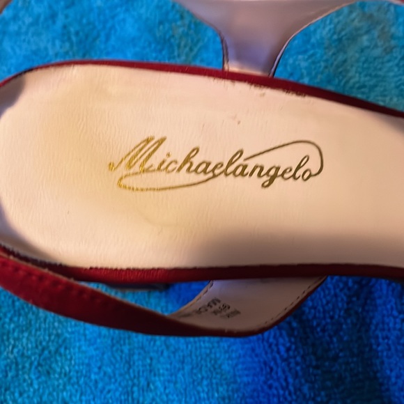 🚨NEVER WORN Michelangelo Niki Sexy Ruby Red Cross Strap Block Heel, Size 9.5M - Picture 9 of 14